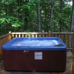 cabin rental amenities hot tub