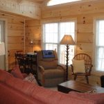 cabin rental amenities living room
